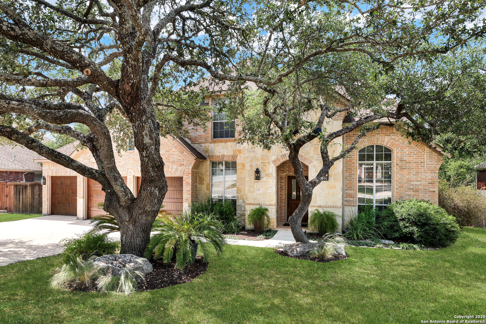Property Photo: 11 Gemsbuck Rise TX 78258
