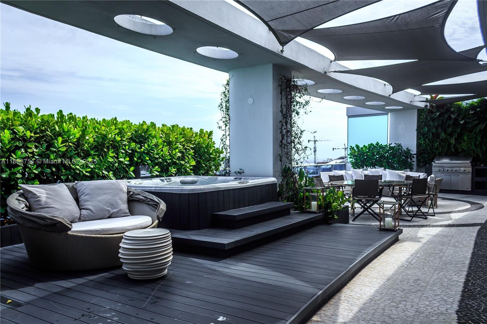 Property Photo: 200 Biscayne Boulevard Way Ph-5404 FL 33131