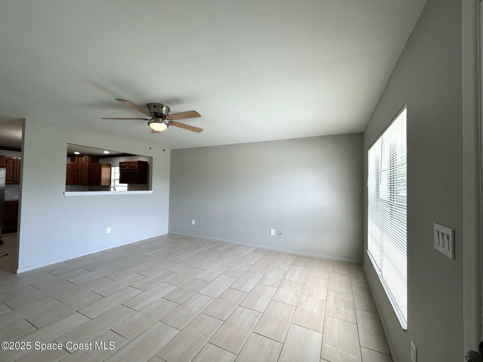 Property Photo: 22 E Towne Place FL 32796