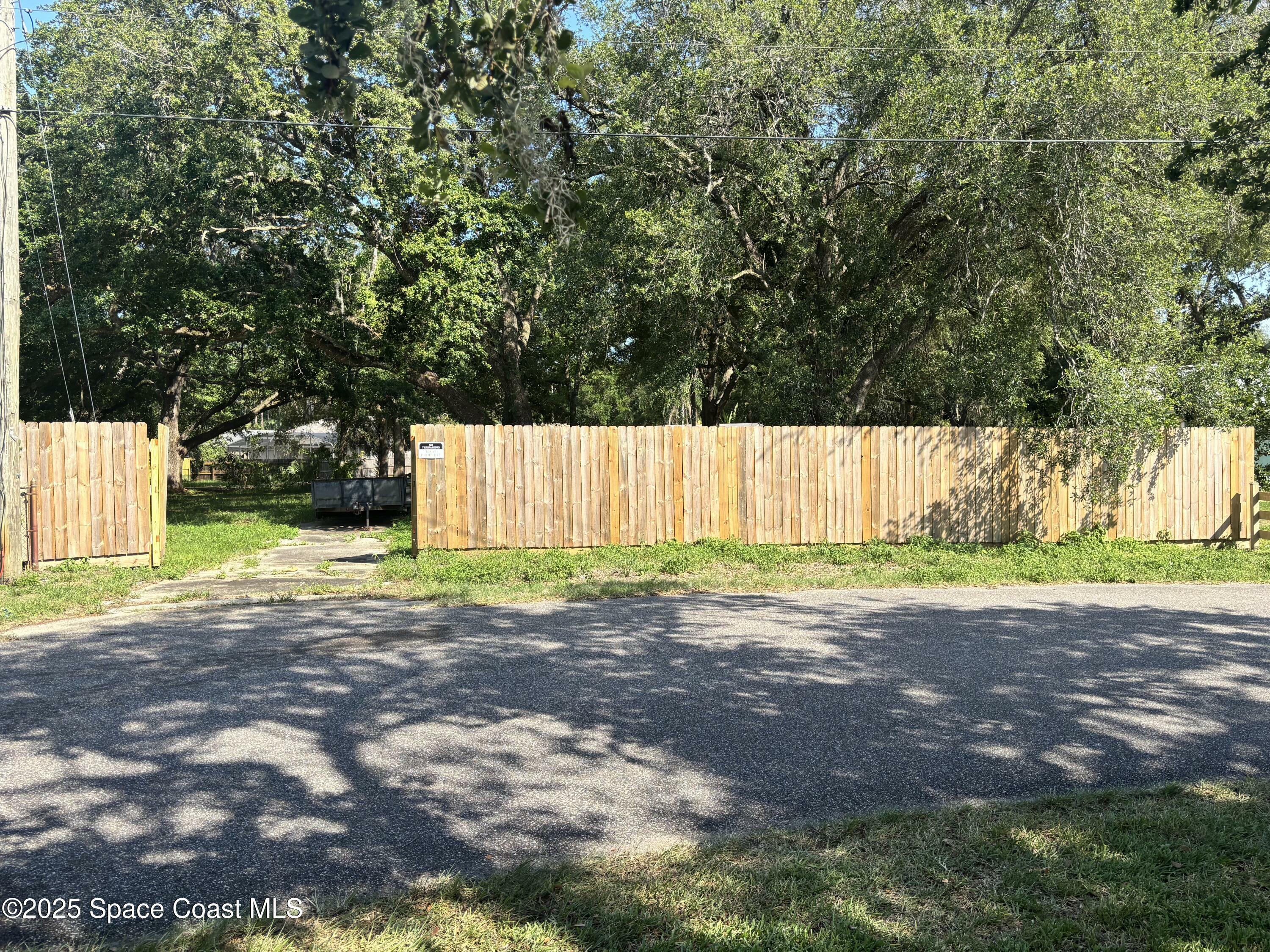 Property Photo: 0000 Birch Dr FL 32927