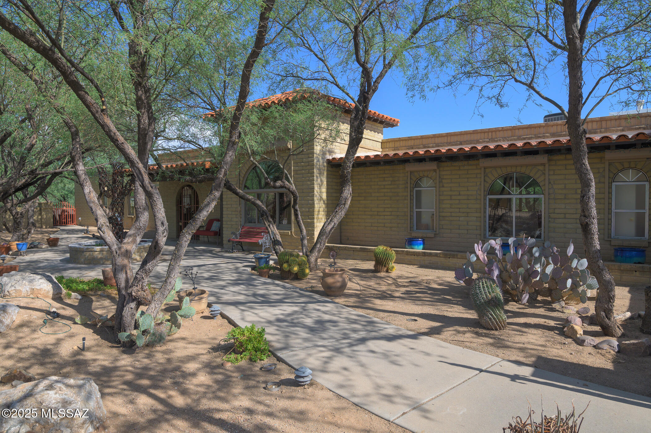 Property Photo: 8260 E Calle Potrero AZ 85750