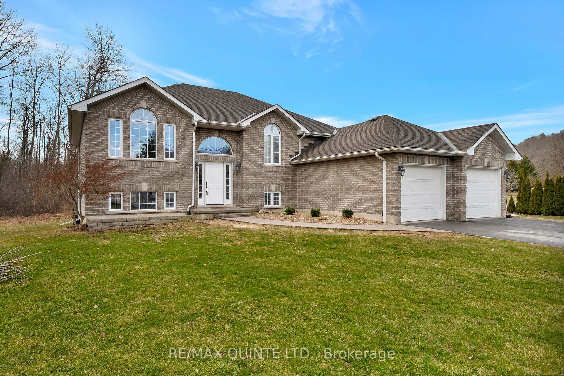 Property Photo: 544 Townsend Road ON K0K 3E0