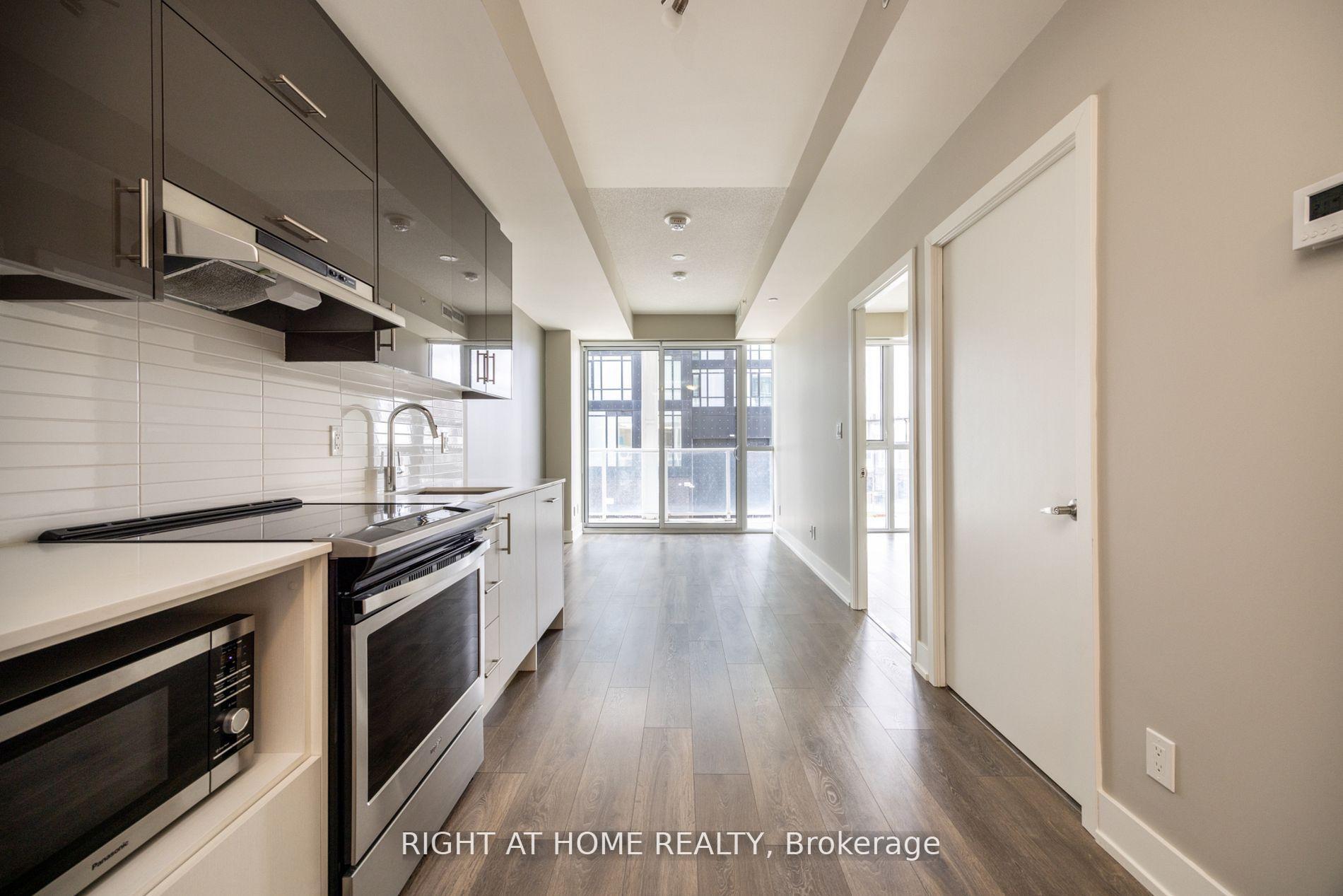 Property Photo: 180 Fairview Mall Drive 205 ON M2J 0G4