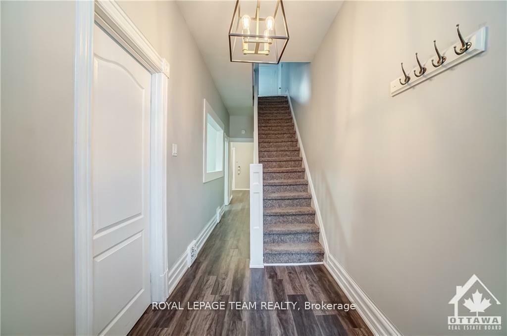 Property Photo:  308-310 Cumberland Street  ON K1N 7H9 