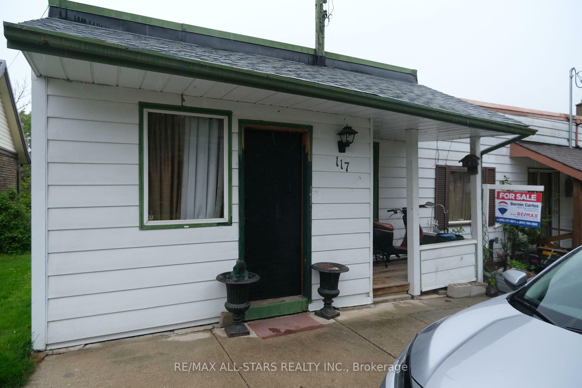 Property Photo: 117 Front Street ON N0B 2E0