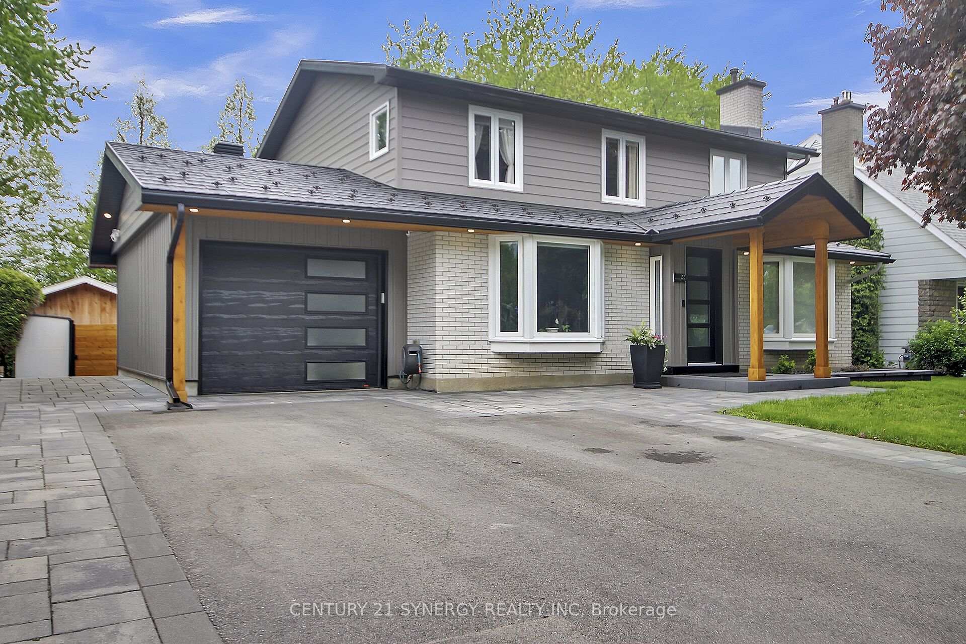 Property Photo: 26 Seymour Avenue ON K2E 6P2