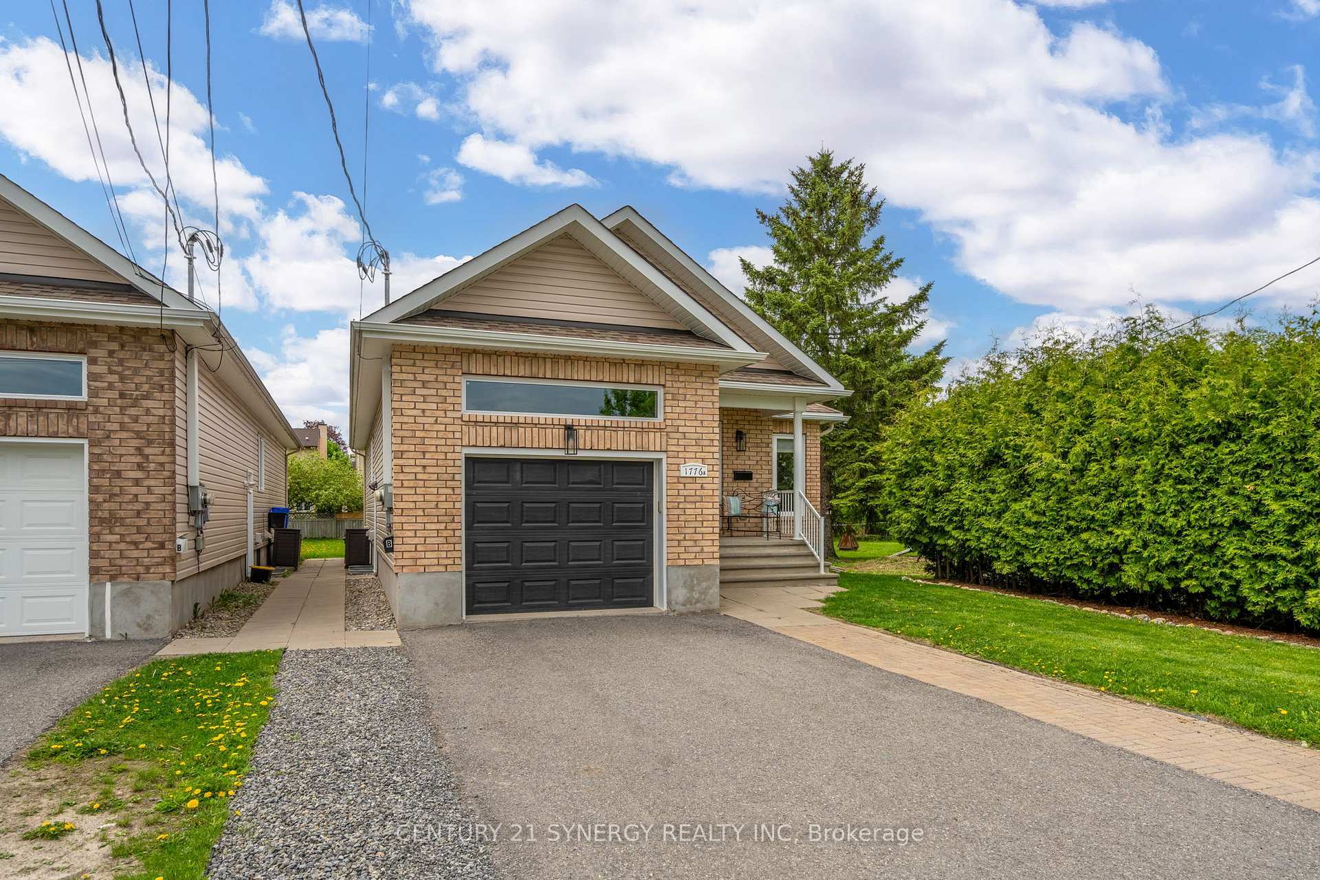 Photo de la propriété: 1776 Belcourt Boulevard ON K1C 1M5