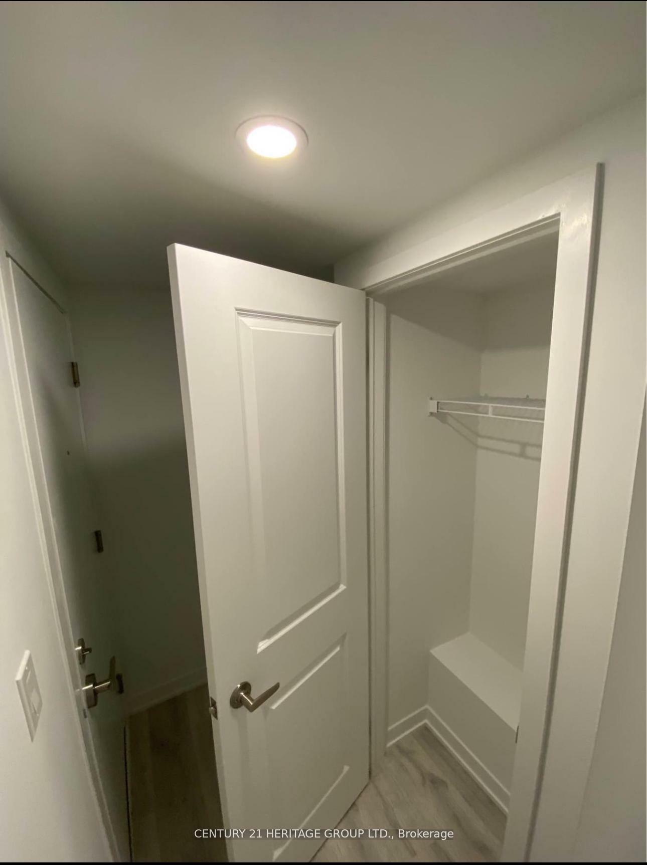 Property Photo: 10 Marquette Avenue S A3 ON M6A 0E1