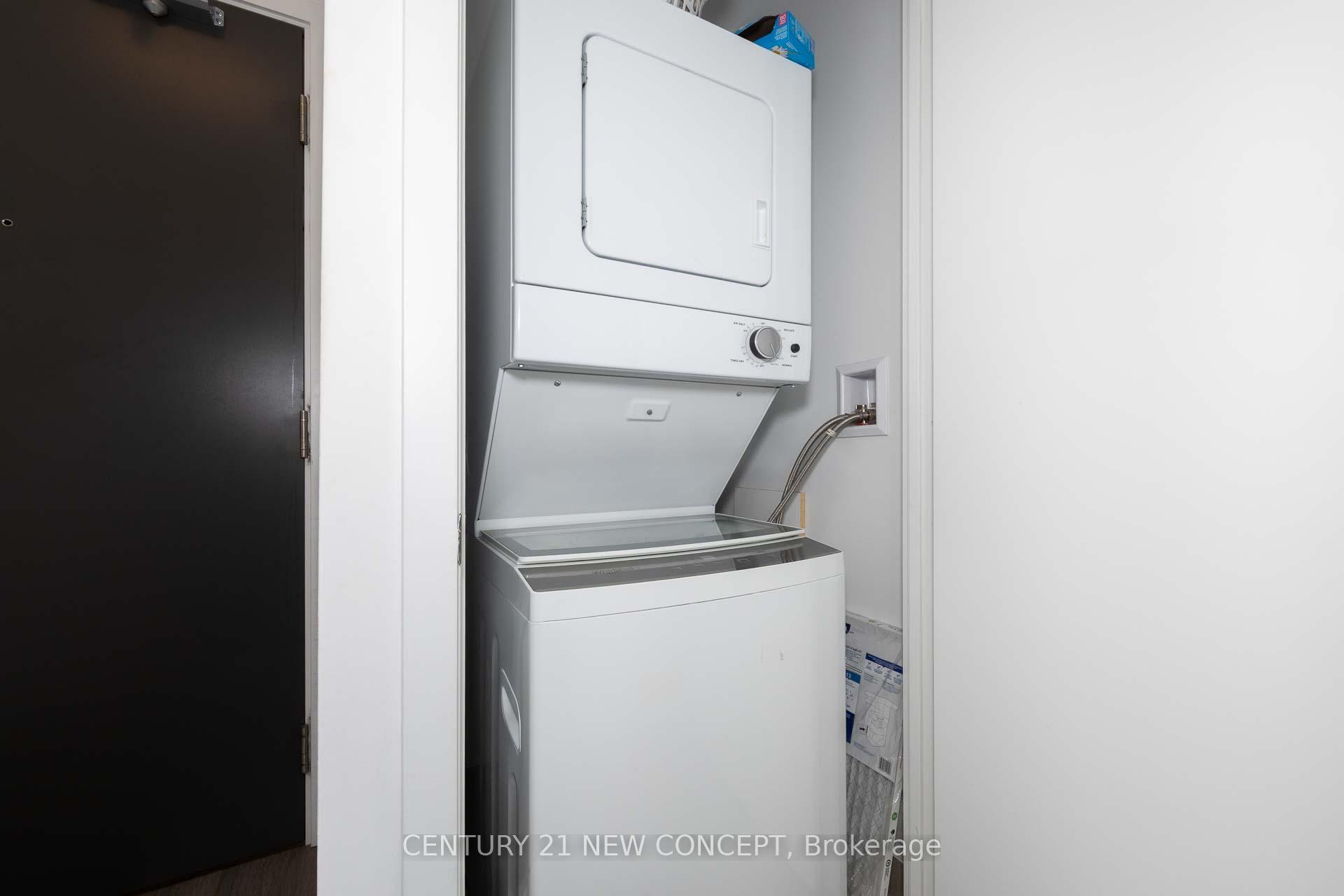 Property Photo: 5180 Yonge Street 416 ON M2N 5P6