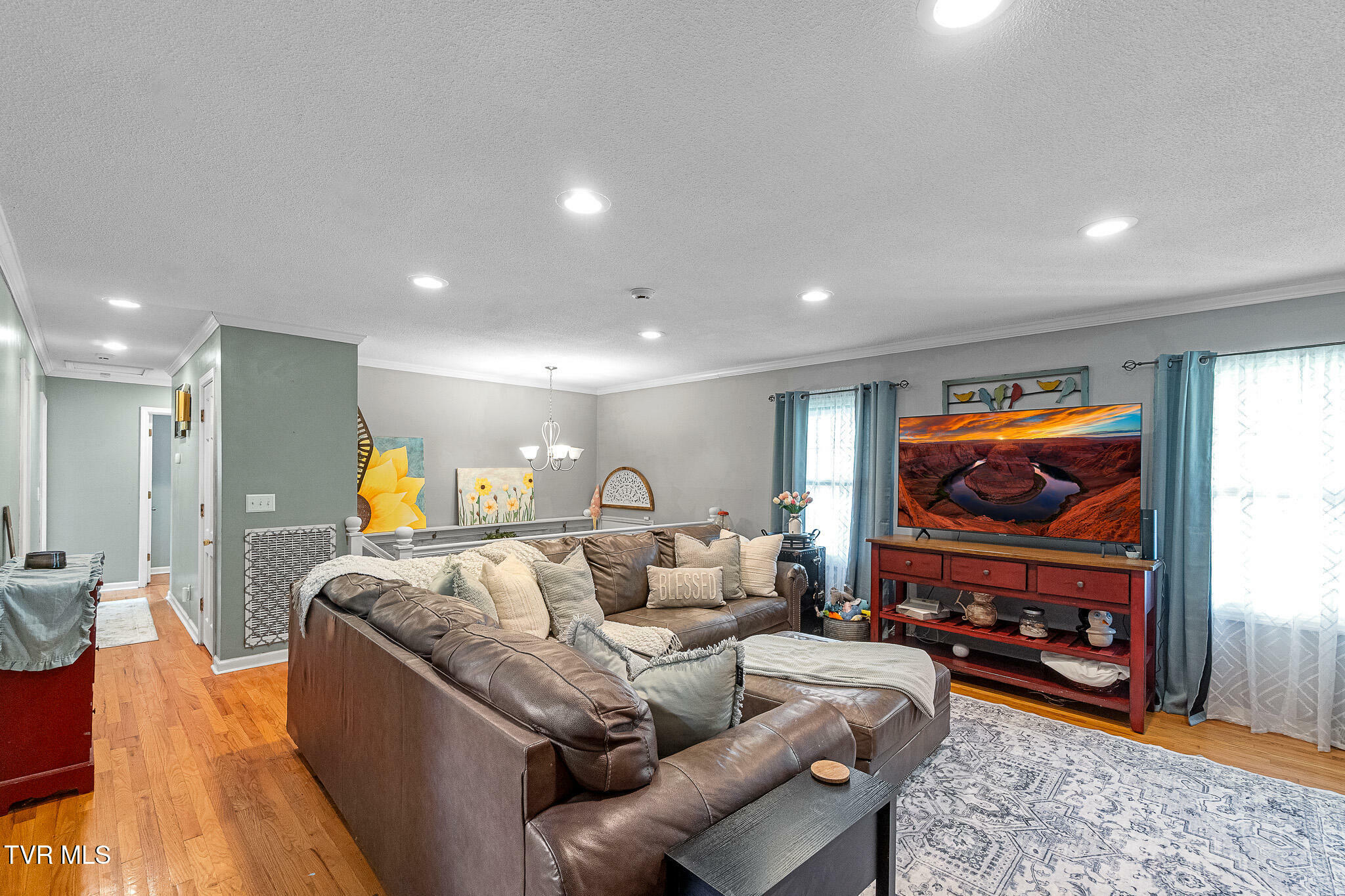 Property Photo:  523 Ravenwood Drive  TN 37604 