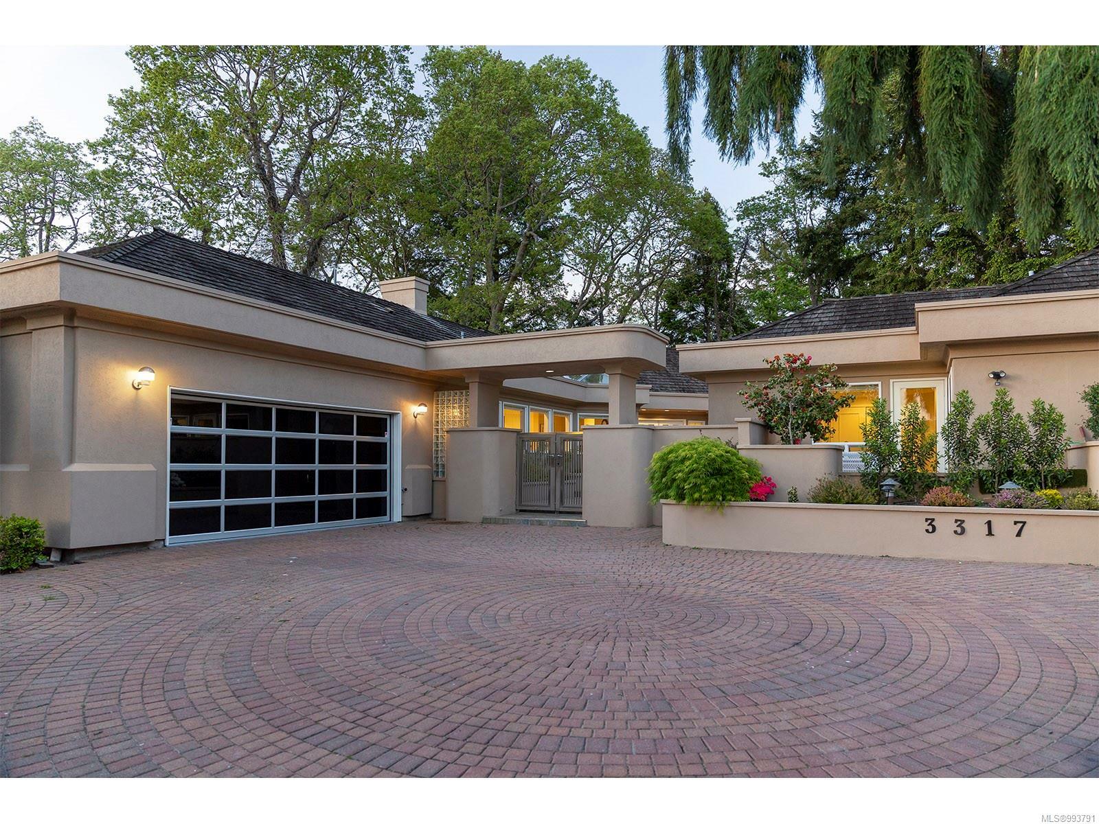 Property Photo: 3317 University Woods BC V8P 5P9