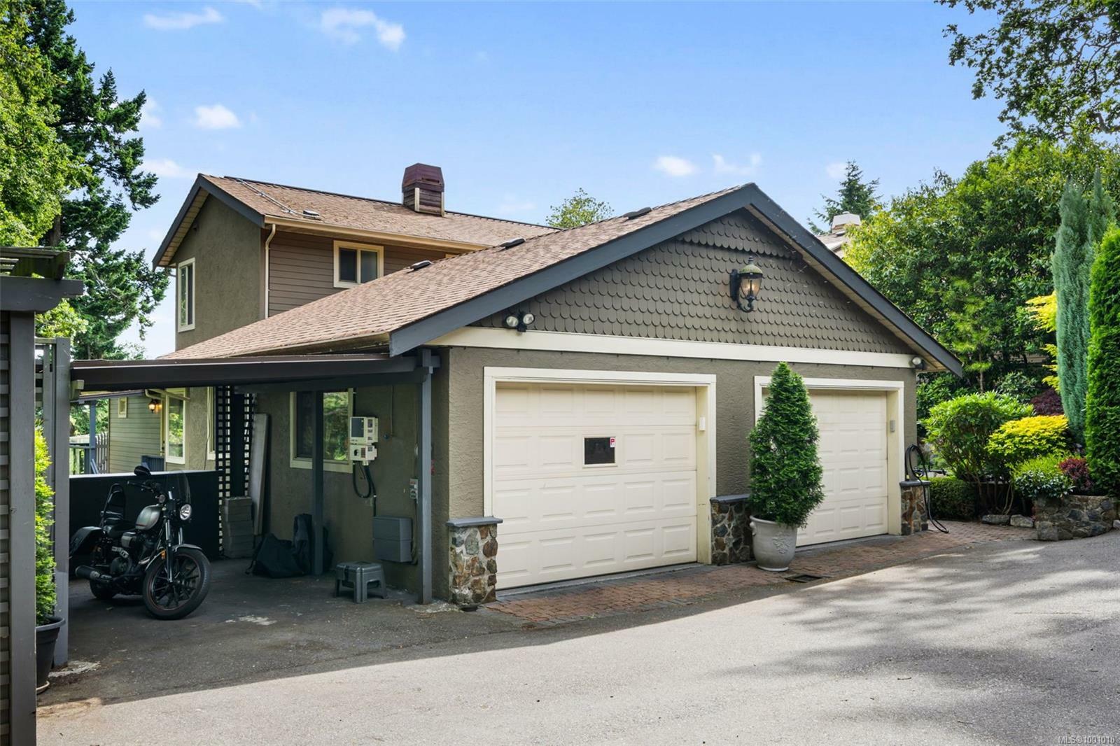 Property Photo:  891 Royal Oak Dr  BC V8X 5H5 