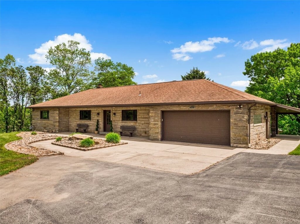 Property Photo: 330 Center Grange Road PA 15061