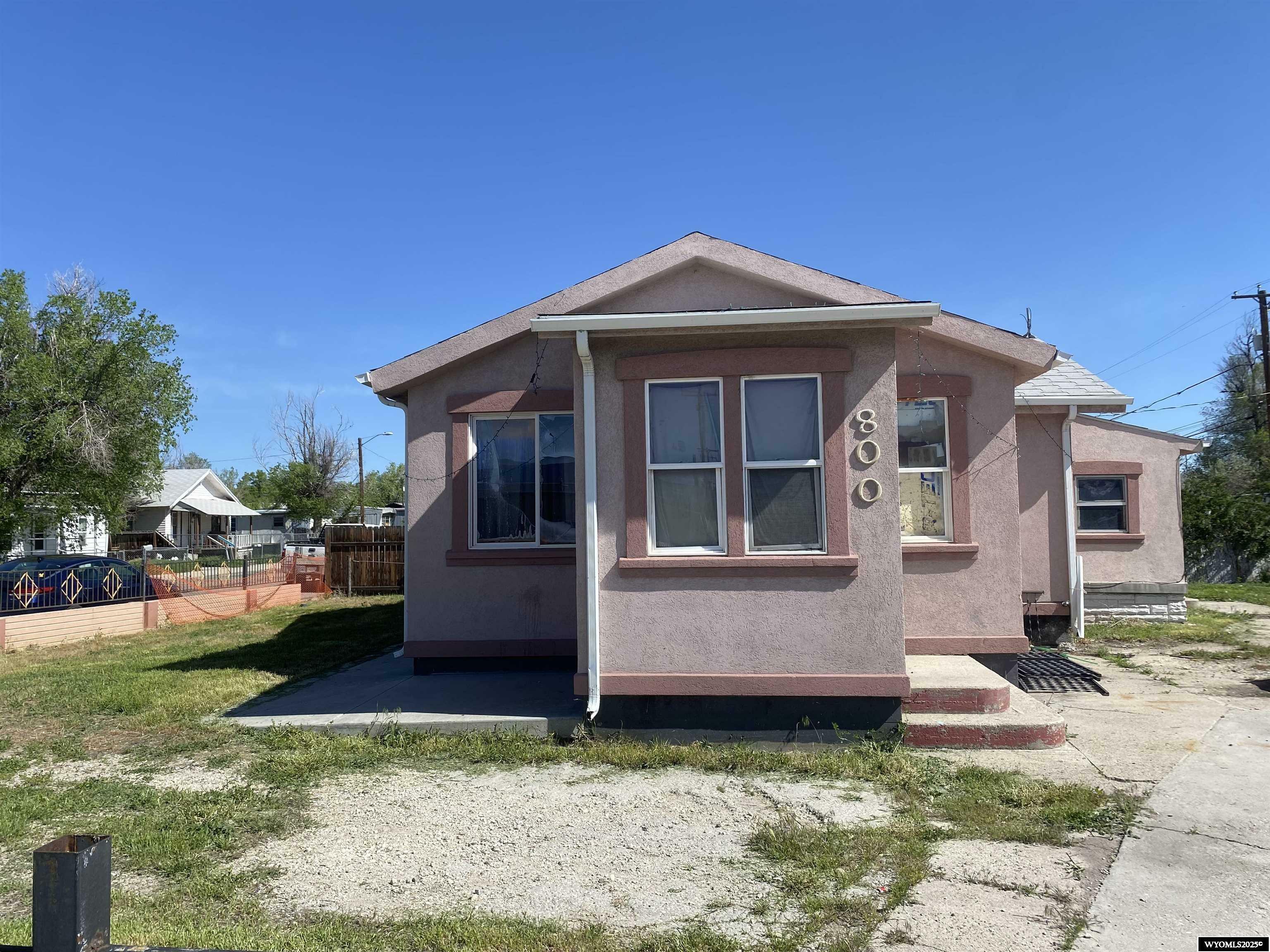 Property Photo:  800 E F St  WY 82601 