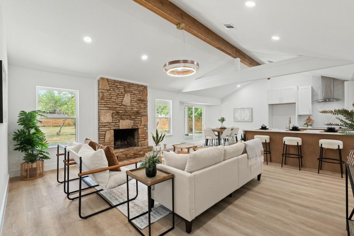 Property Photo: 14806 Parco Path TX 78660