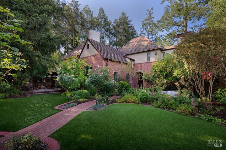 3850 Montecito Avenue  Santa Rosa CA 95404 photo