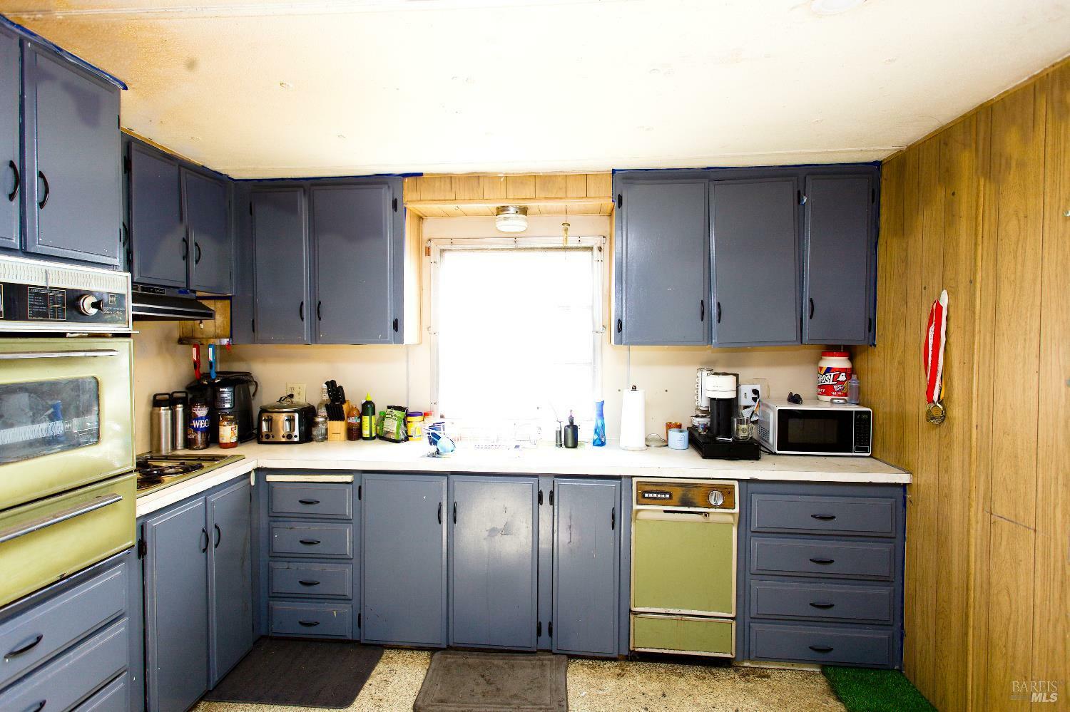 Property Photo: 21475 Poplar Avenue CA 95490