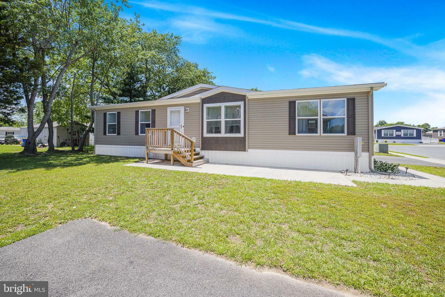 Property Photo: 190 Indigo Circle DE 19977