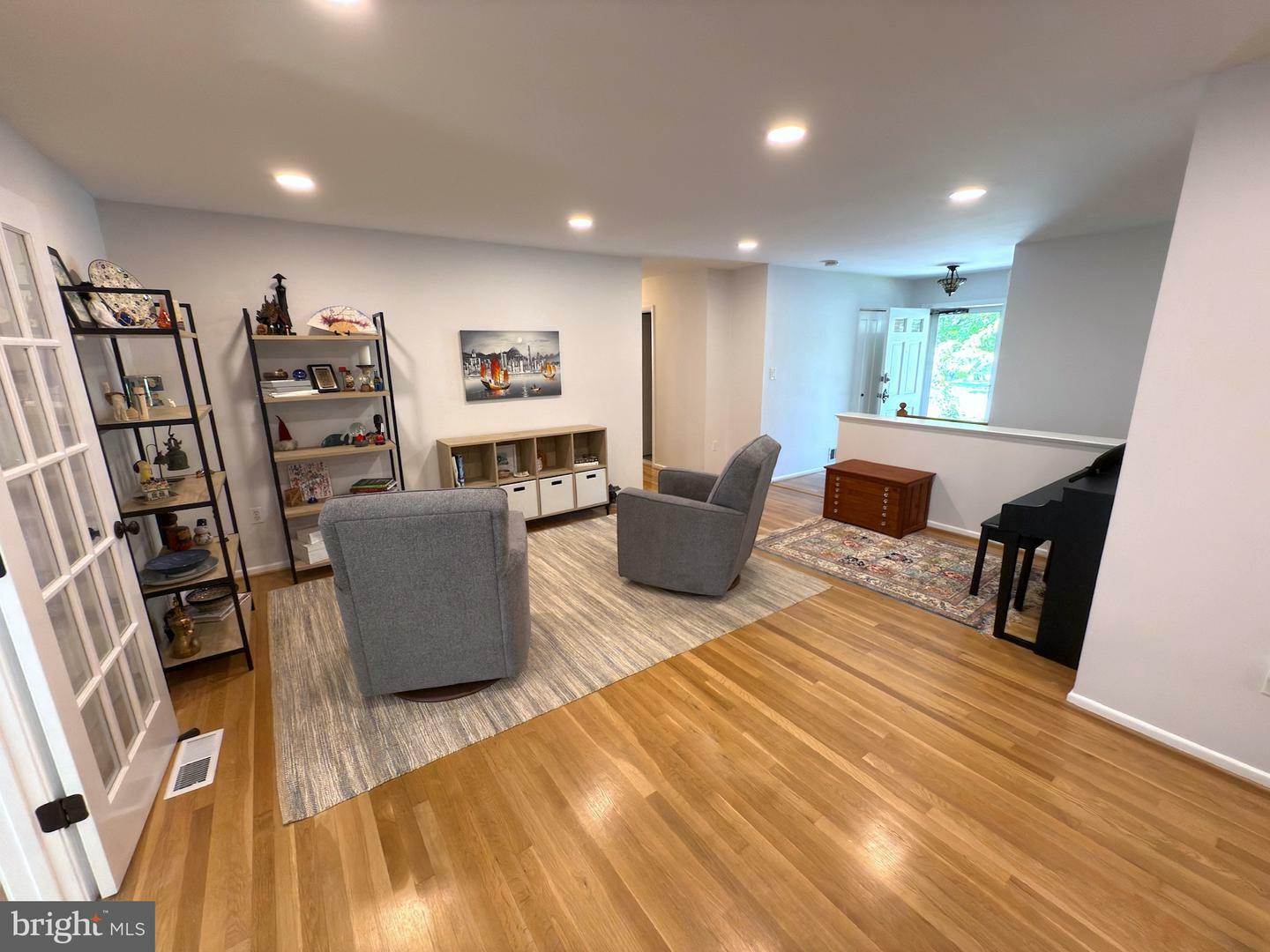 Property Photo:  10317 Cardinal Road  VA 22030 
