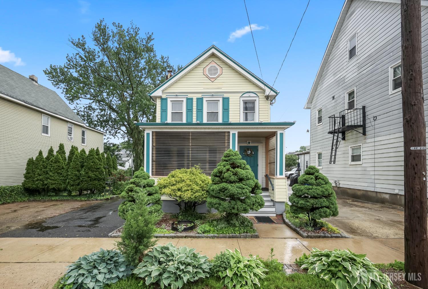 Property Photo:  365 E John Street  NJ 08879 