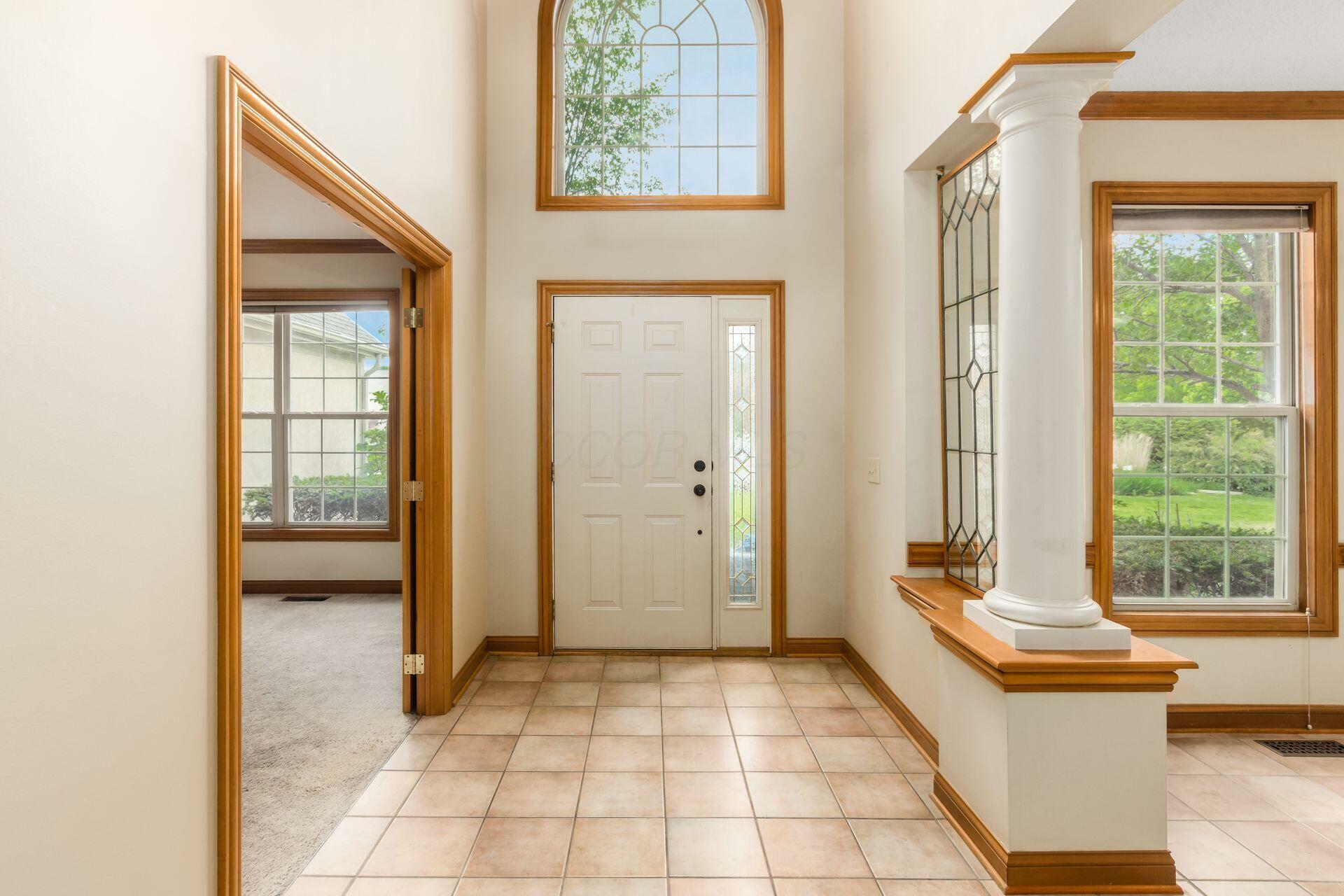 Property Photo: 3308 Vinton Park Place OH 43026