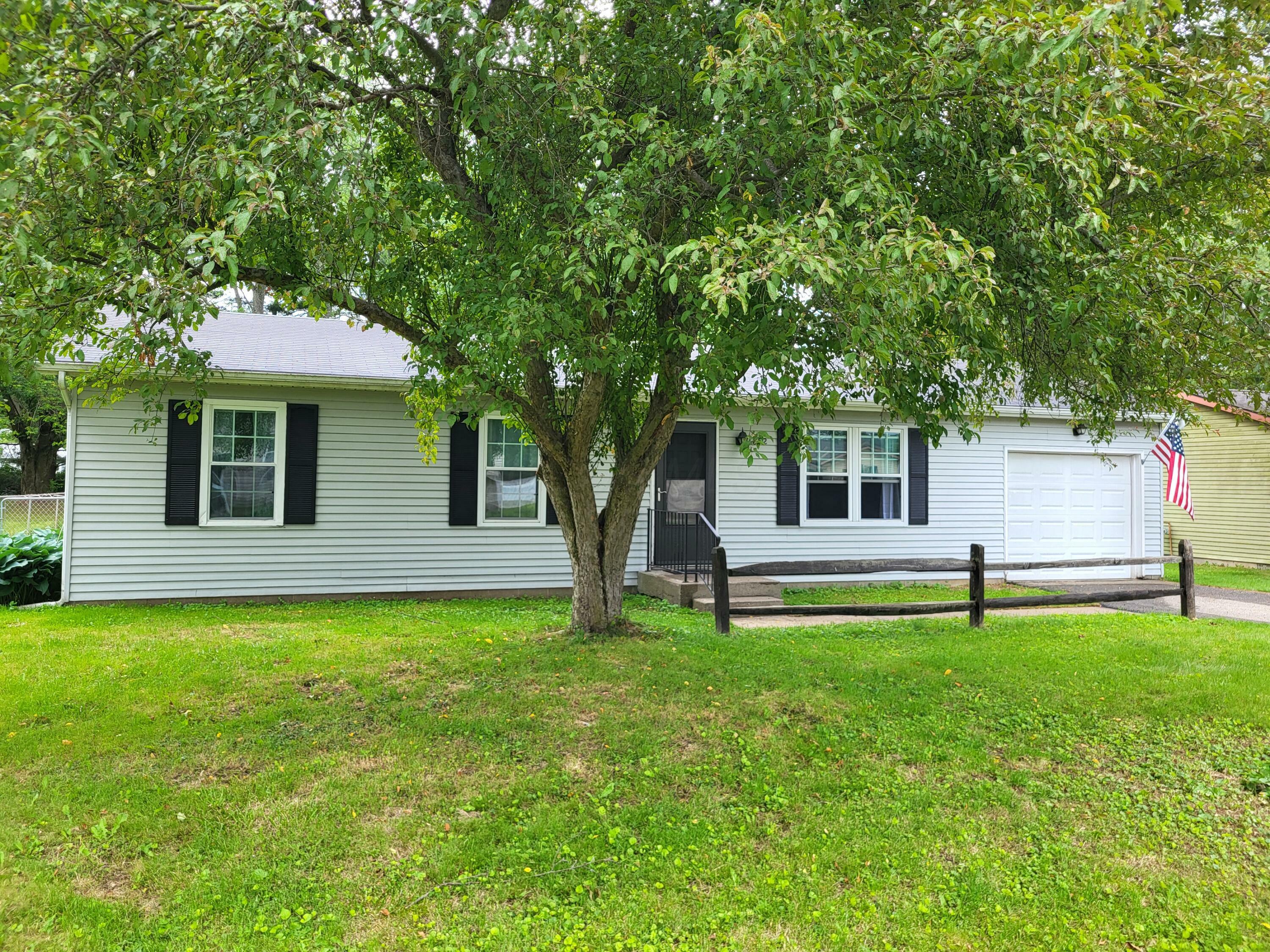 Property Photo:  1852 Churchill Downs Road  OH 43055 