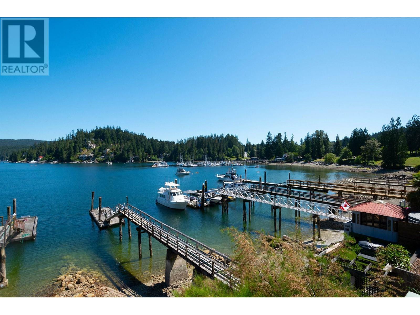 Property Photo: 2564 Panorama Drive BC V7G 1V5