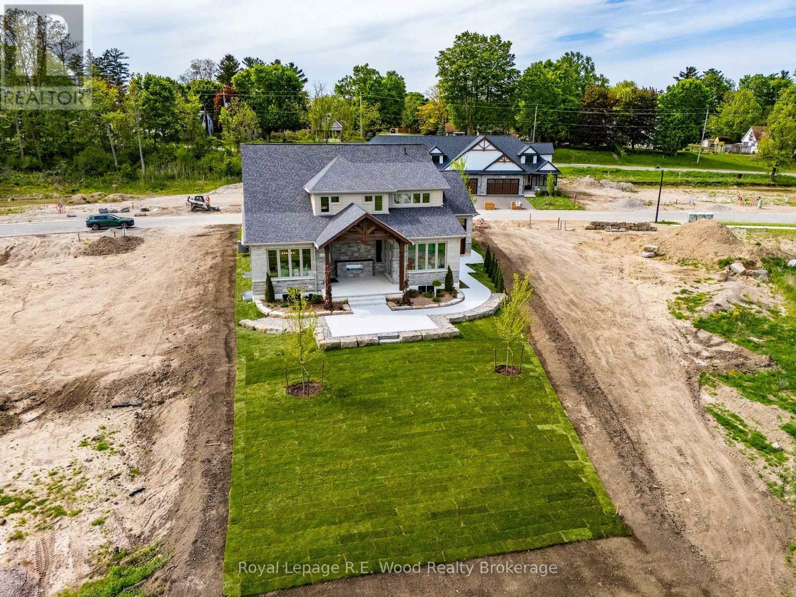 Property Photo:  18 Greenhill Drive  ON N4G 2K6 