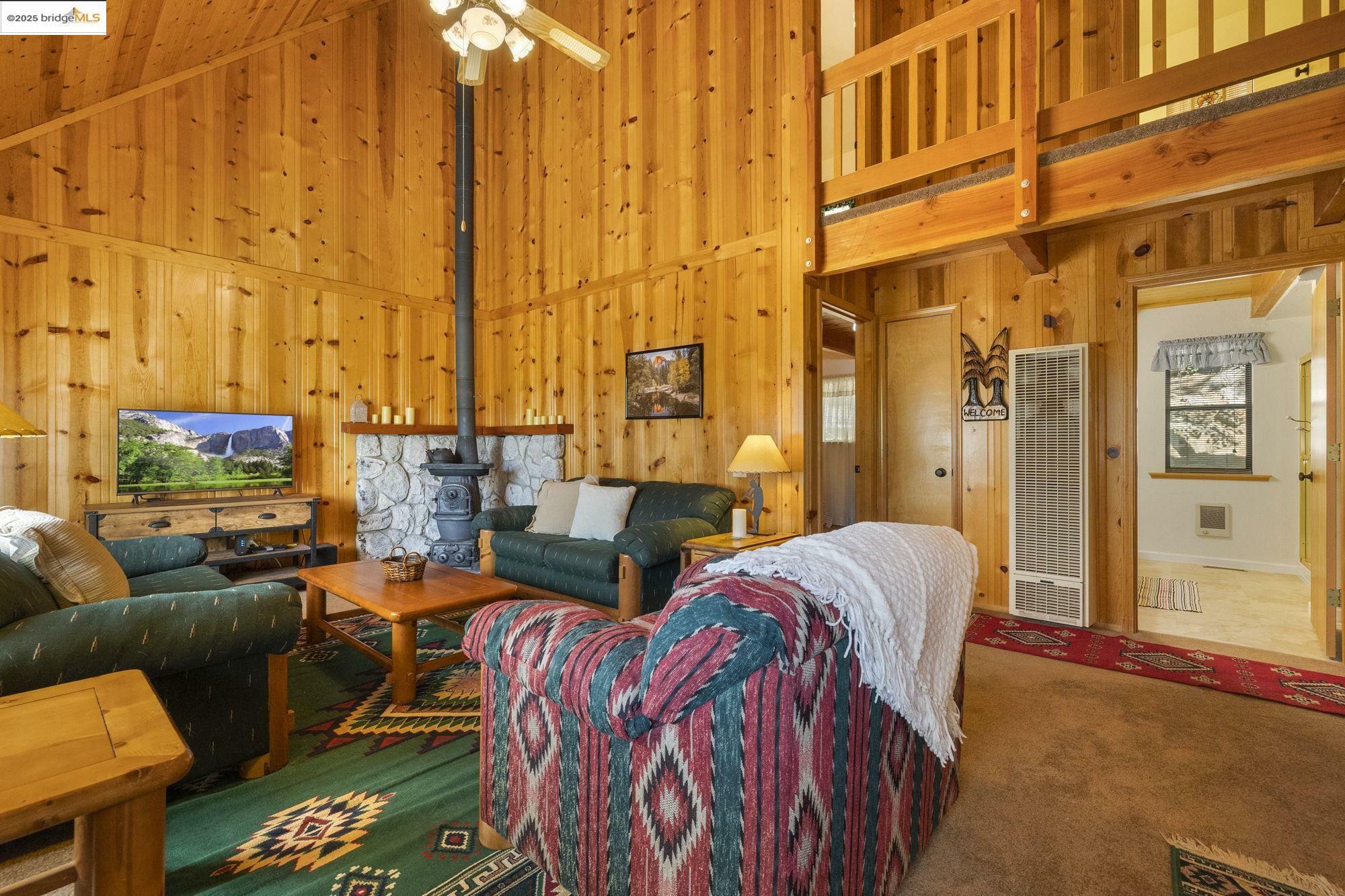 Property Photo: 25488 Rebekah Rd CA 95335