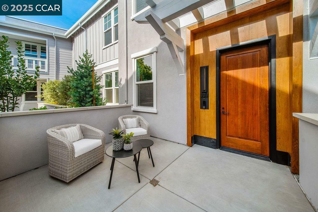 Property Photo:  600 Hartz Ave 211  CA 94526 