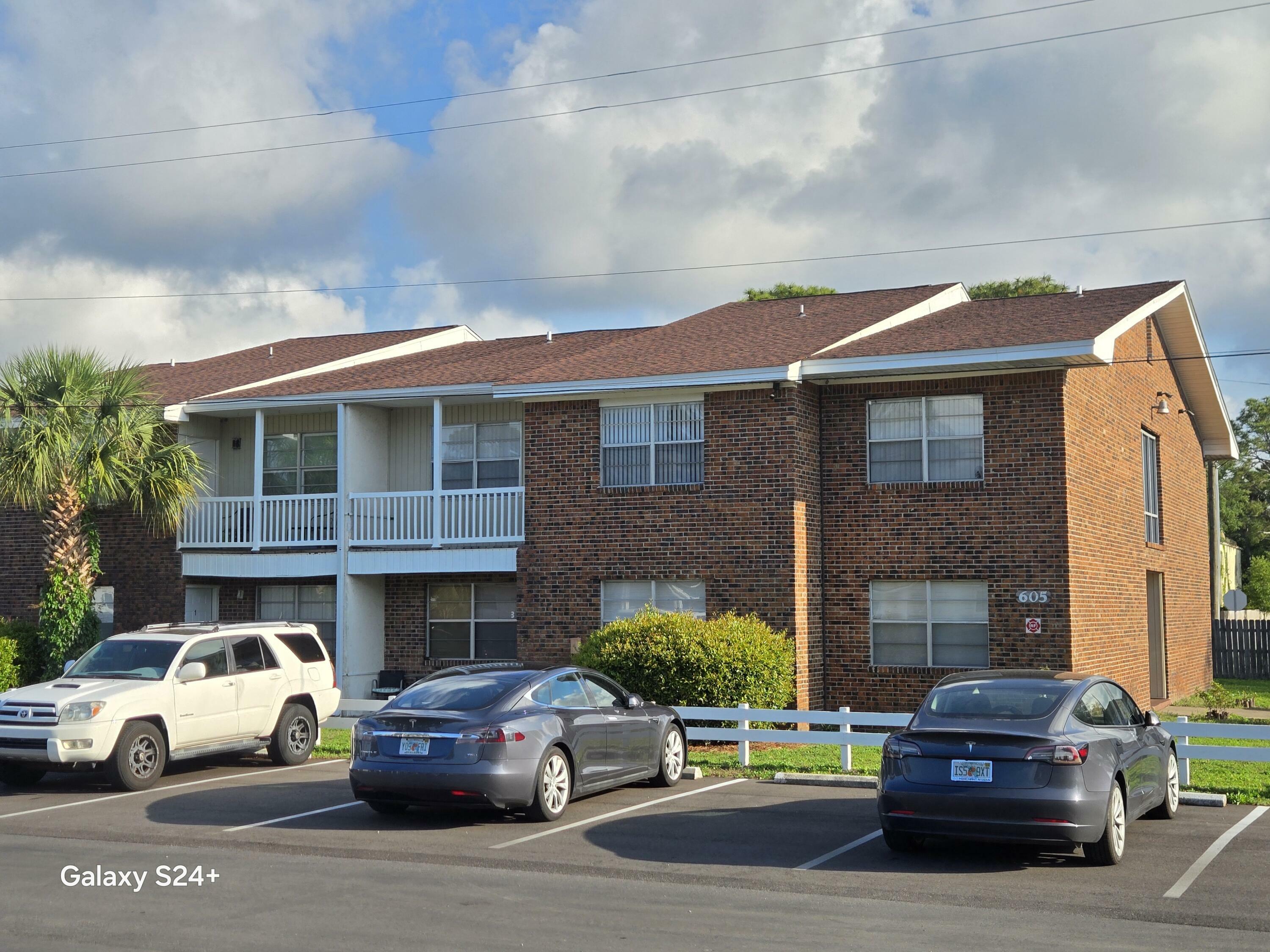 Property Photo: 605 Colonial Drive 4 FL 32547