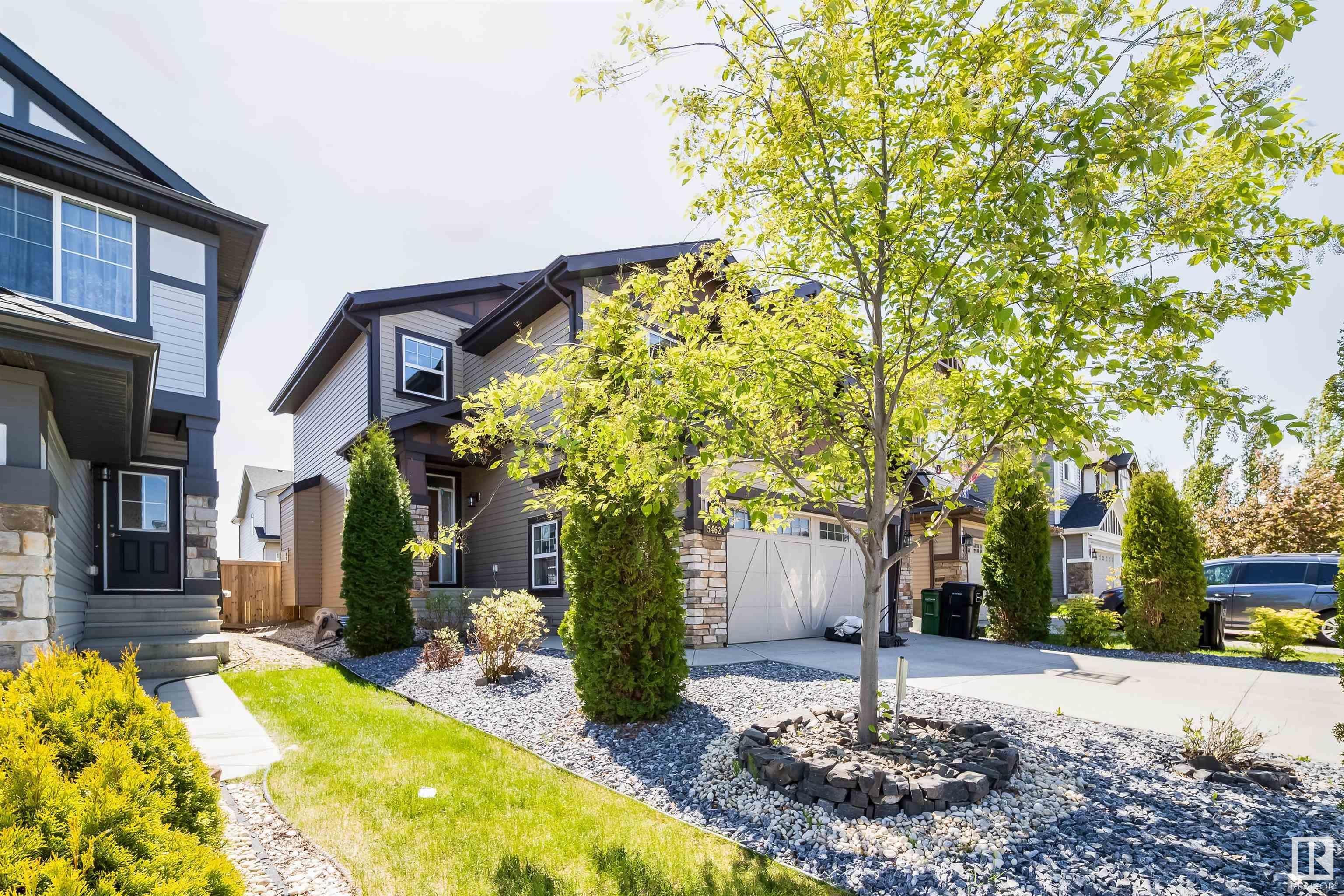 Property Photo: 5462 Allbright Square Square SW AB T6W 3H7