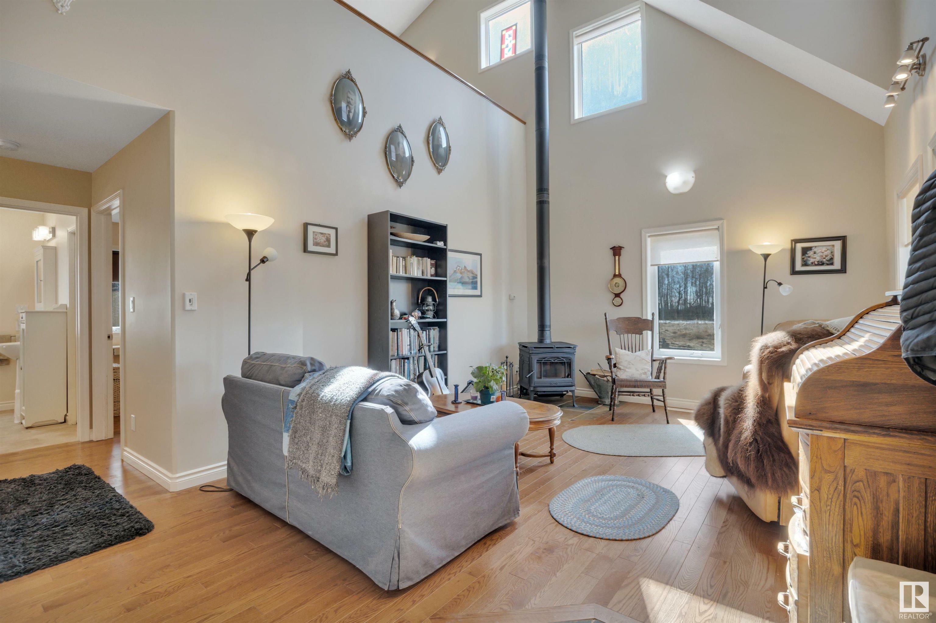 Property Photo: 49045 Rge Road 271 AB T0C 0B7