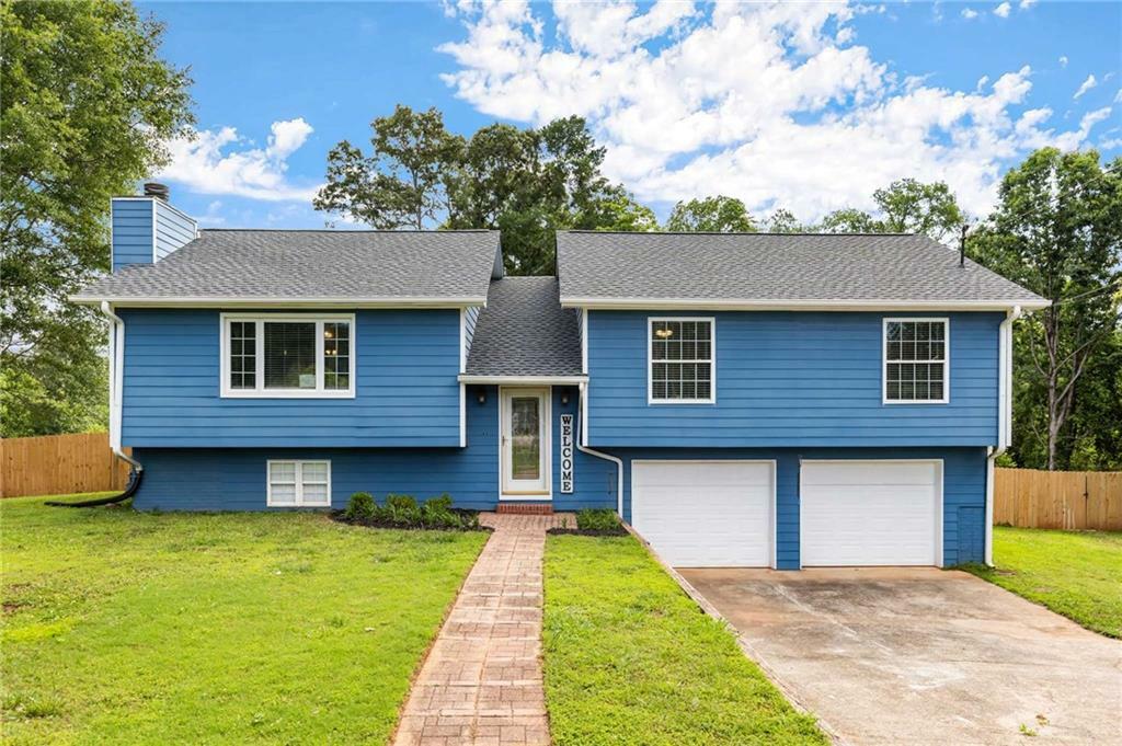 Property Photo: 319 Hill Crest Circle GA 30188
