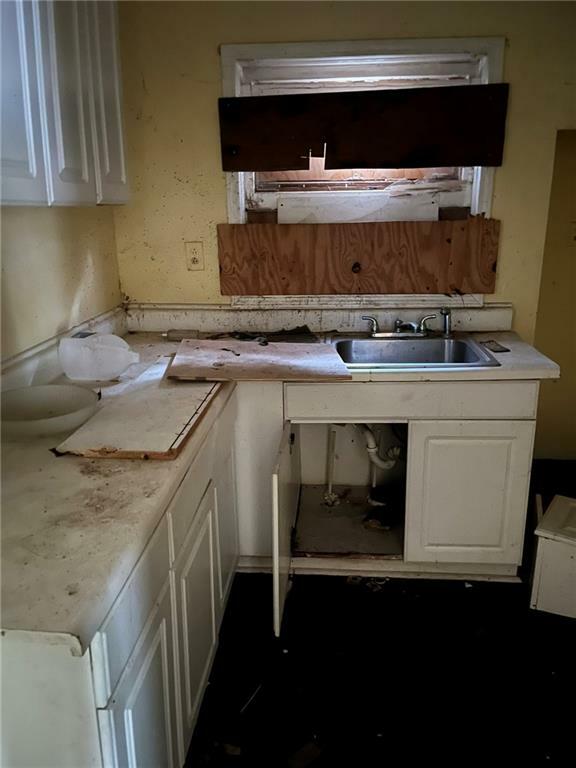 Property Photo: 711 Alfred Road NW GA 30331