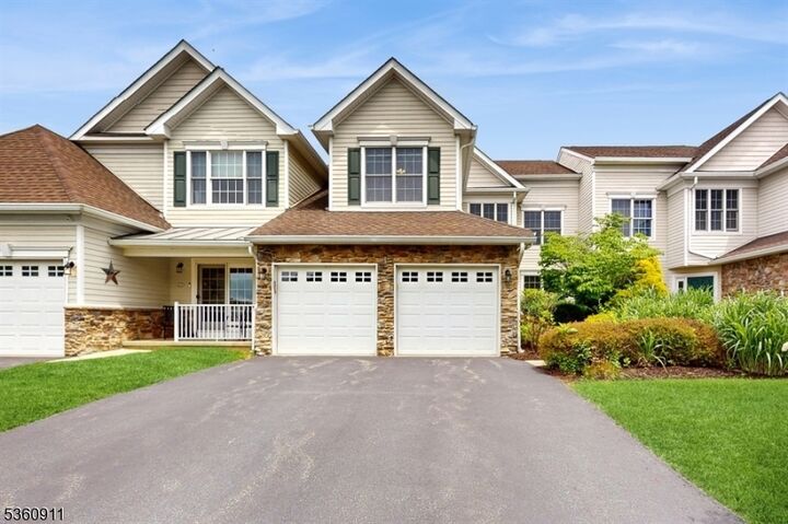Property Photo:  104 Briar Ct  NJ 07419 
