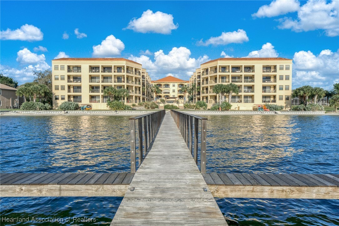 Property Photo: 2351 Lakeview Drive 219 FL 33870