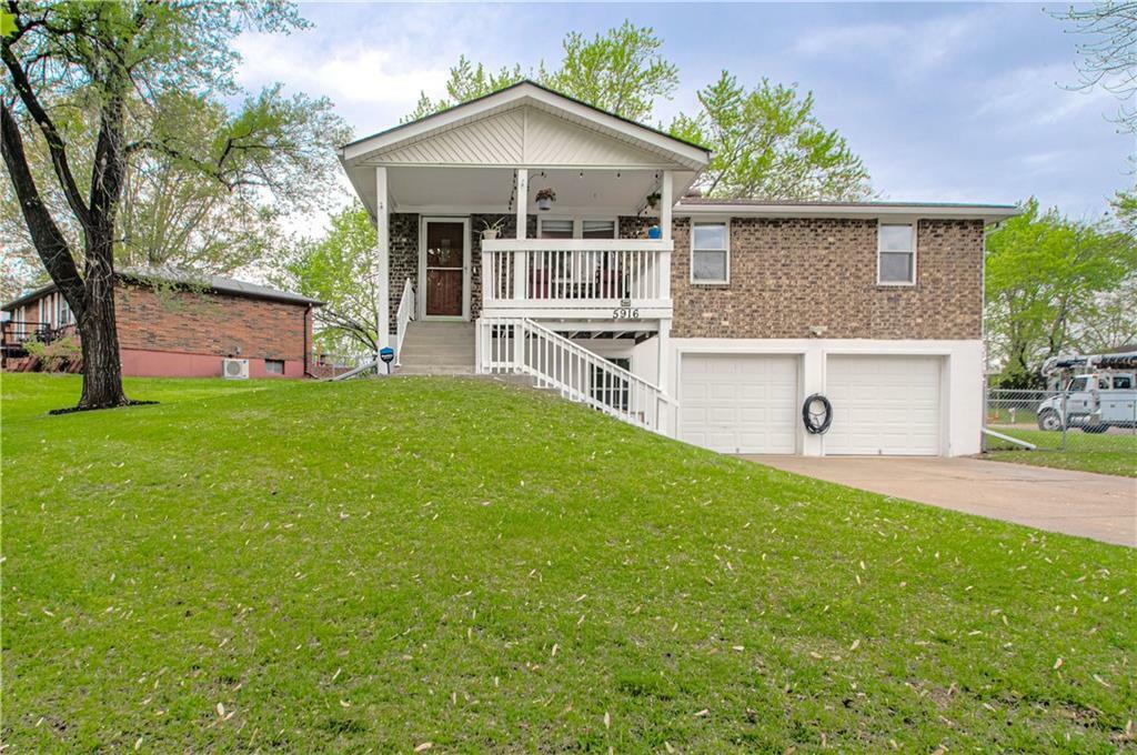 Property Photo:  5916 NE 45th Terrace  MO 64117 