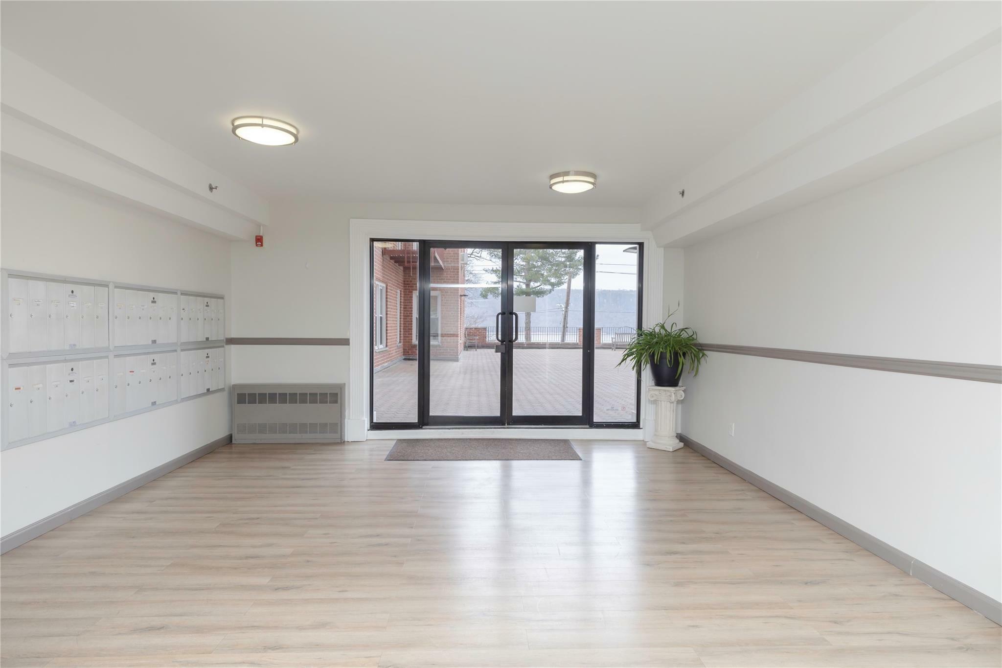 Property Photo: 1 Hawley Terrace 5E NY 10701