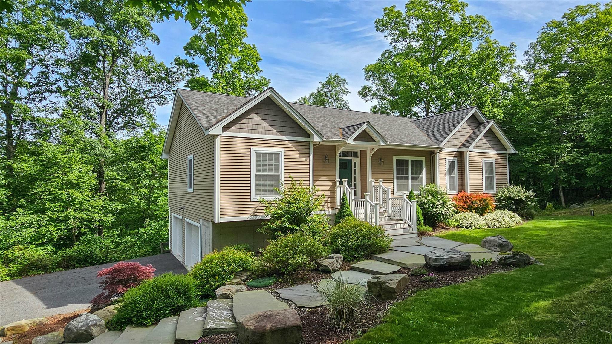 Property Photo:  72 Greencrest Road  NY 10924 