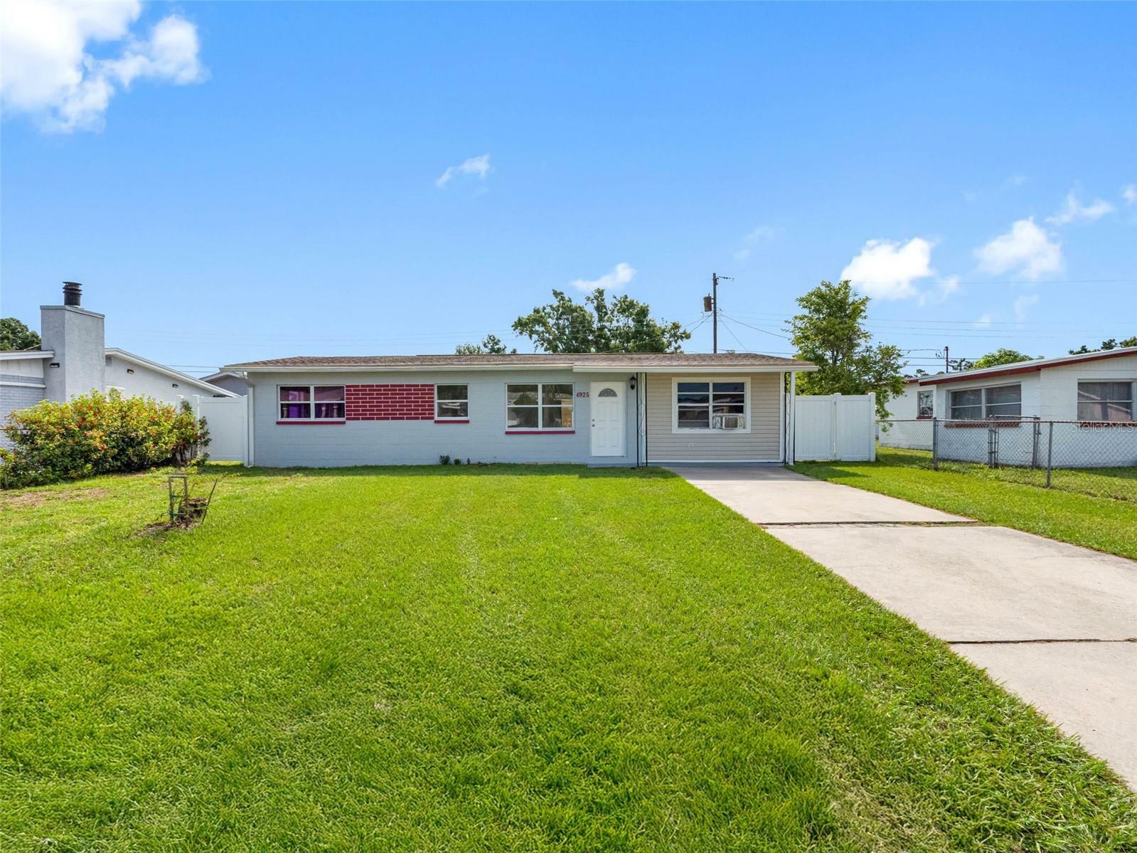 Property Photo: 4925 Murray Hill Drive FL 33615