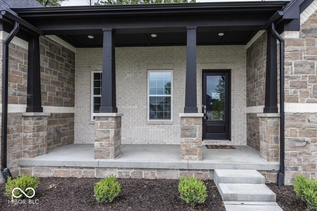 Property Photo: 12511 Lowery Way IN 46037