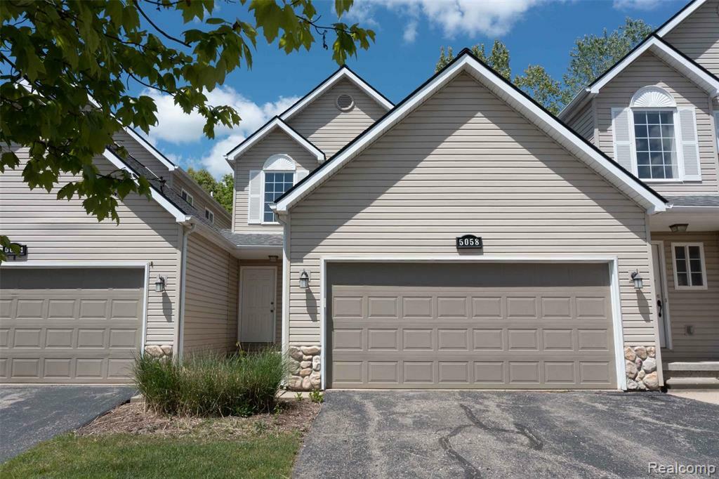 5058 Clintonville Pines Drive  Clarkston MI 48346 4170 photo