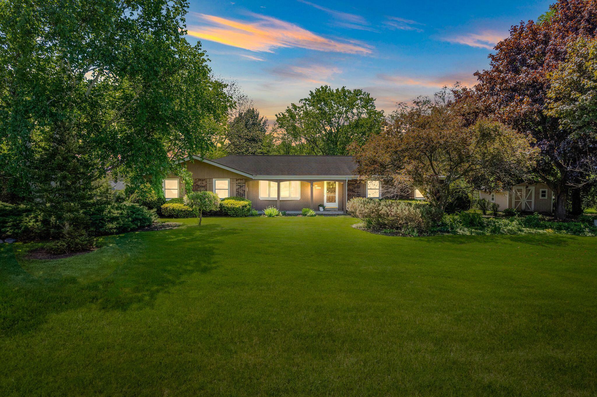 S45w25083 Black Oak Ln  Waukesha WI 53189 photo