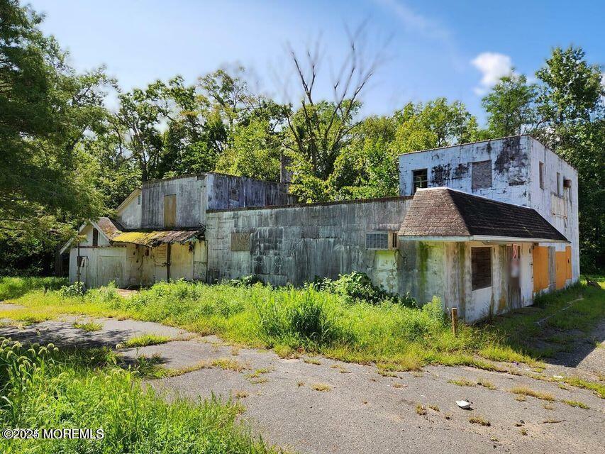 Property Photo: 465 Lakewood Farmingdale Road NJ 07731