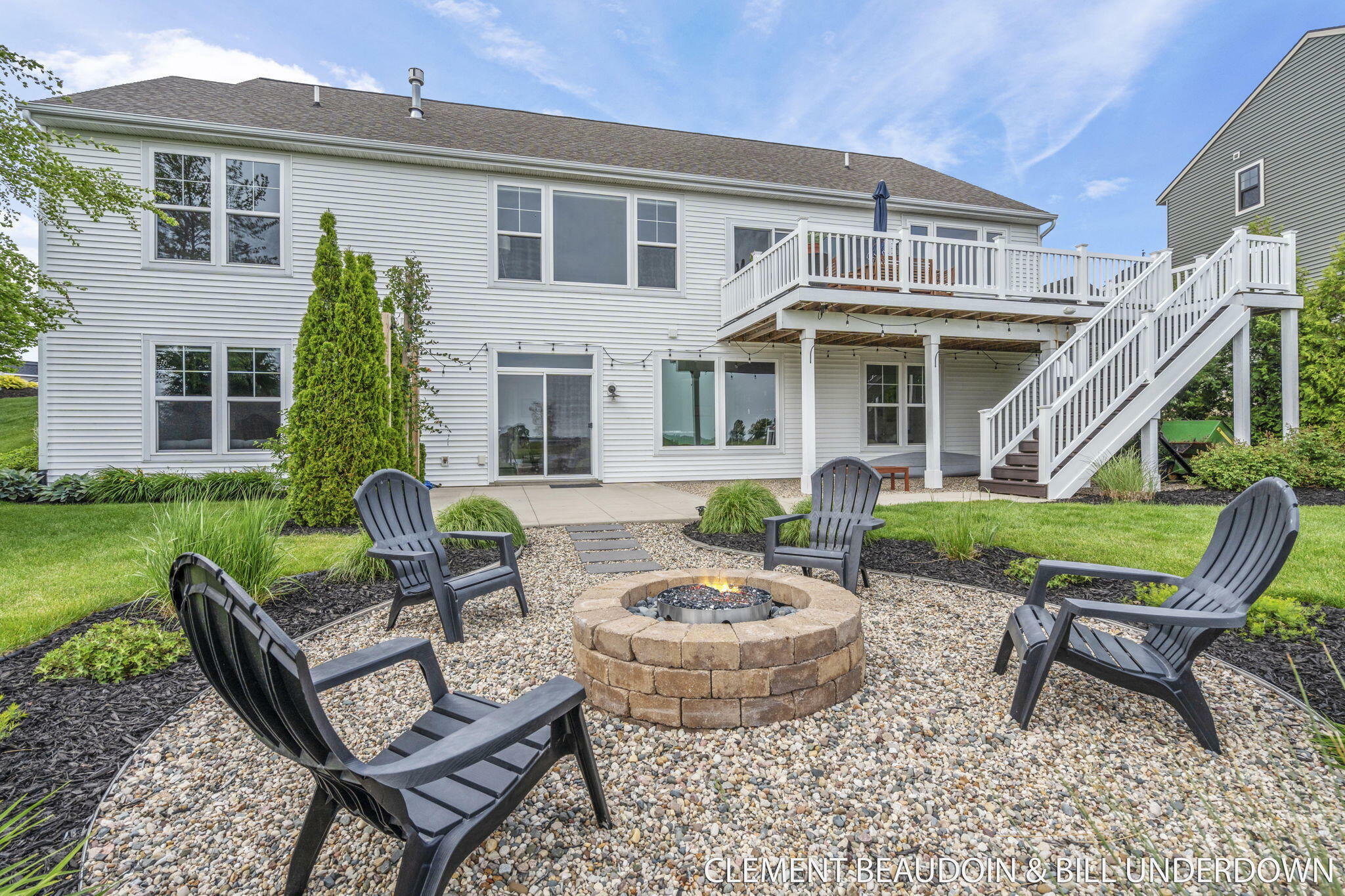 Property Photo: 13944 Harrington Landing MI 49424