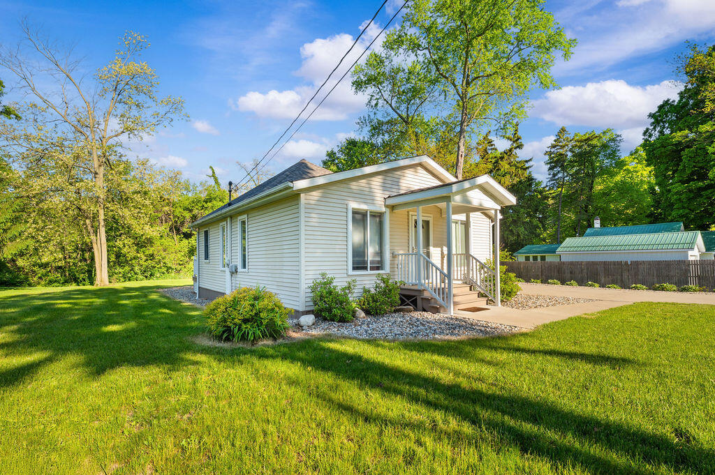 Property Photo:  4530 Douglas Terrace  MI 49038 