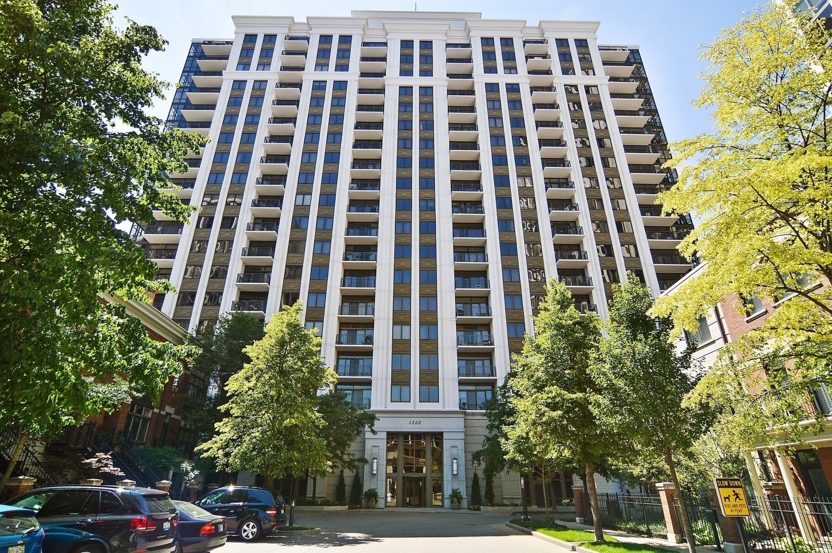 Property Photo:  1322 S Prairie Avenue 1812  IL 60605 