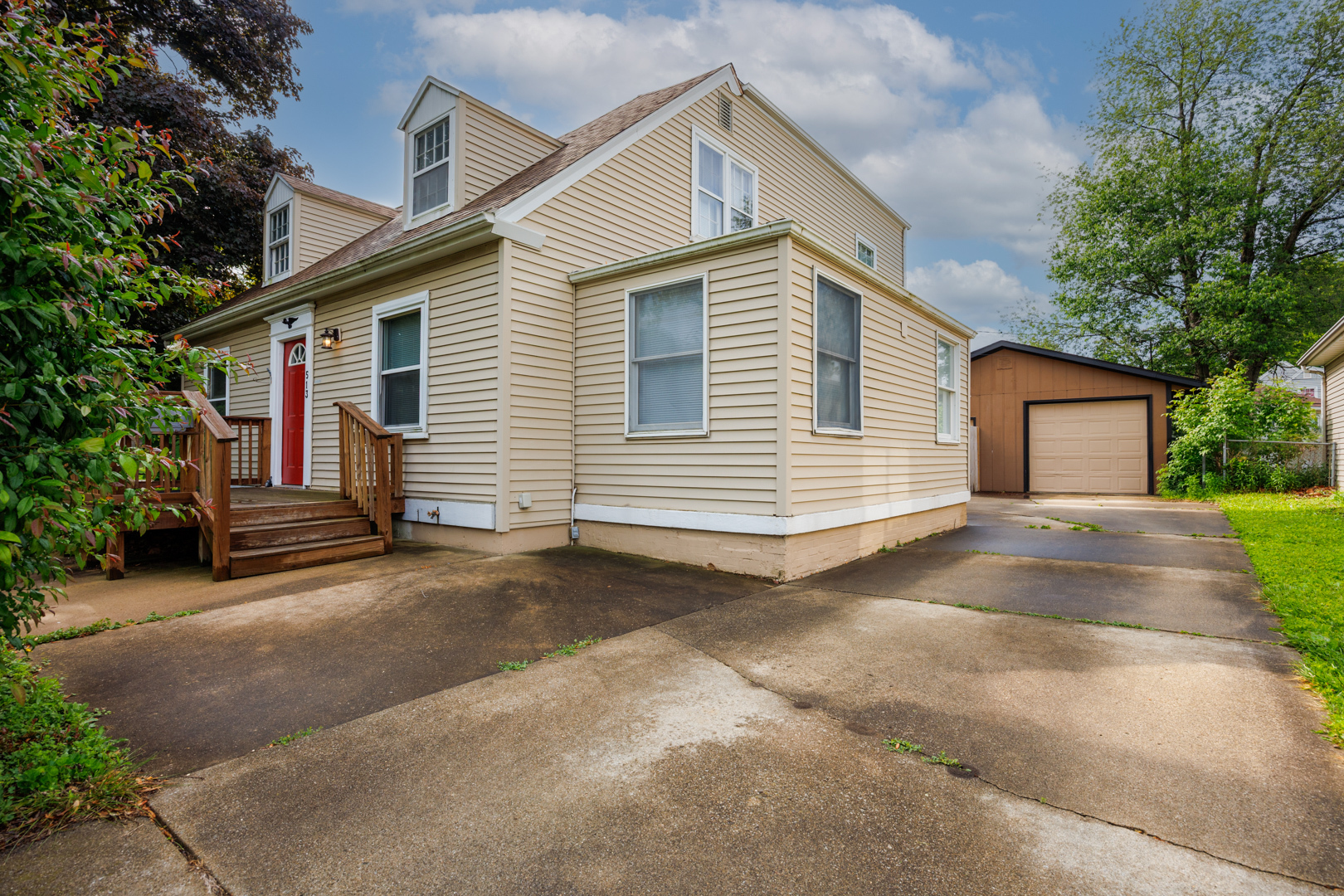 Property Photo: 513 McKinley Street IL 61761