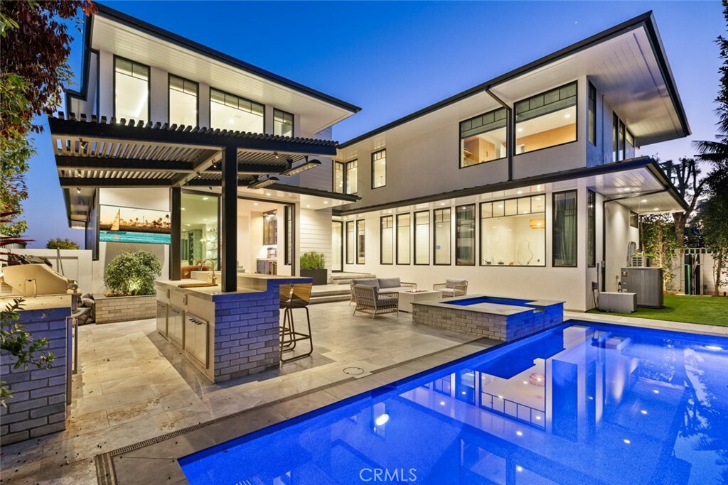 Property Photo: 1010 Kings Road CA 92663